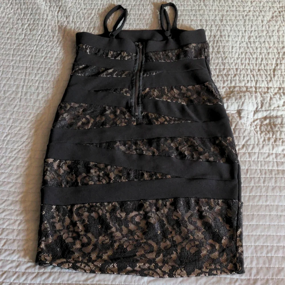 *SOLD*Torrid Black & Nude Lace Layered Bodycon Mini Dress - Picture 6 of 15
